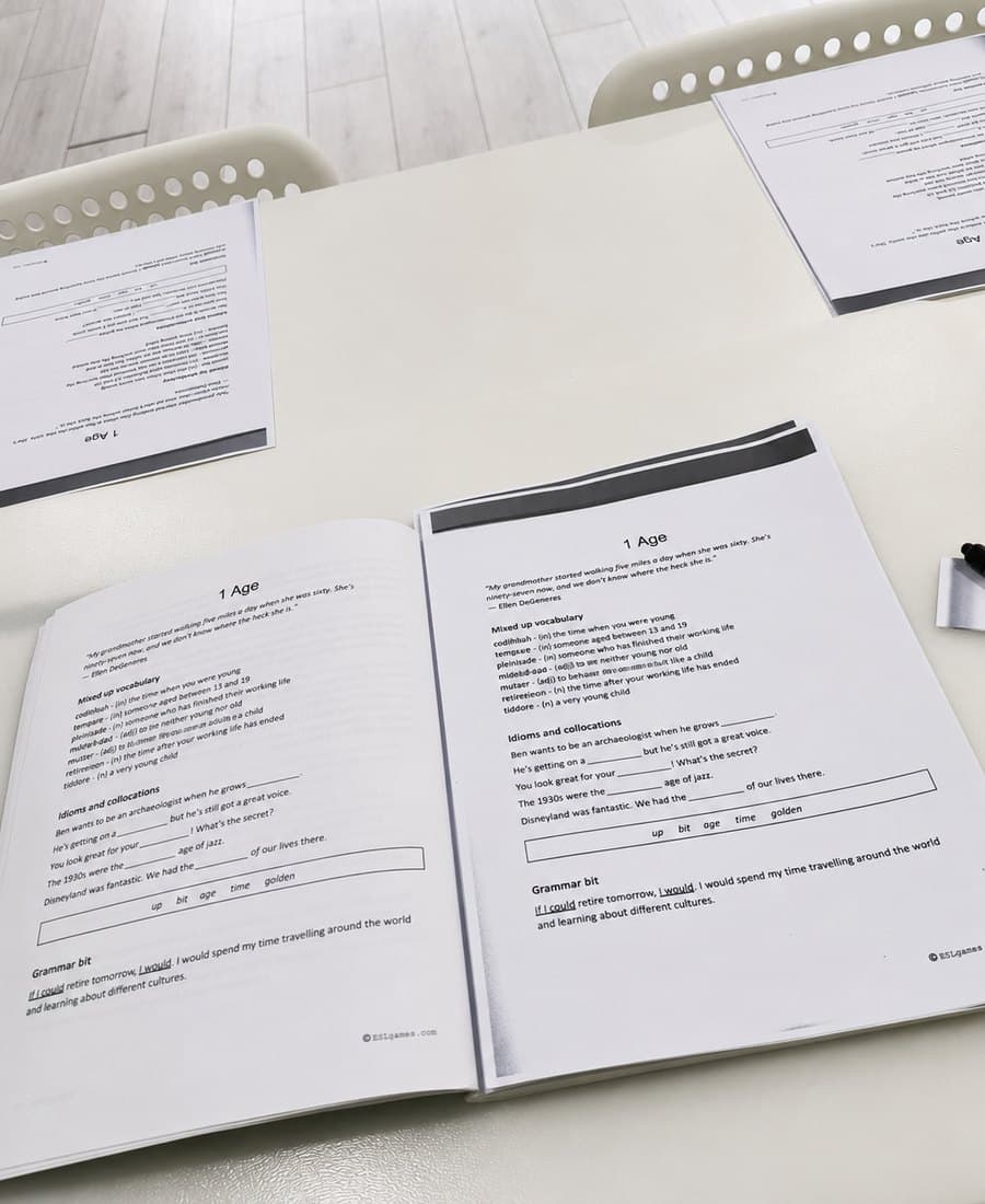 Material de trabajo de los cursos de inglés de Creative Conversation by Delish en Ribeira